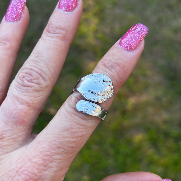 Vintage Sterling Silver UNCAS Floral Scroll Spoon Handle Ring - Picture 11 of 17
